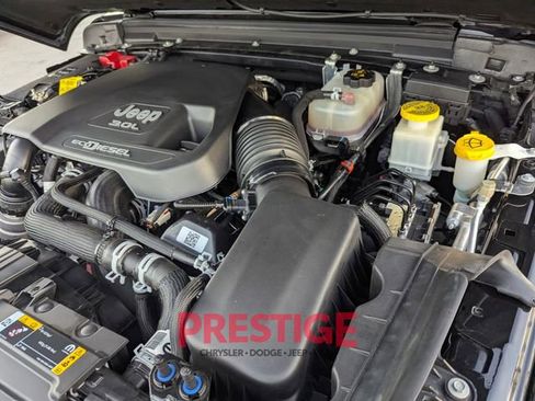 Used 2023 Jeep Gladiator Sport image 37