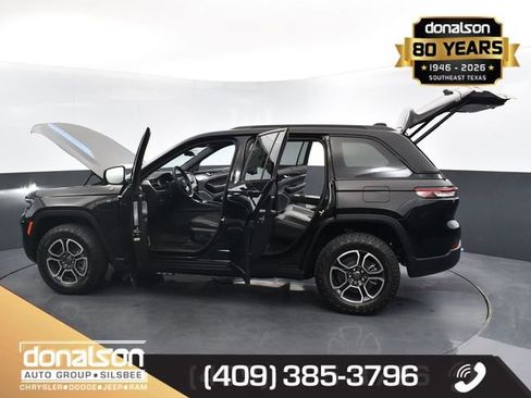 New 2024 Jeep Grand Cherokee Trailhawk w/ Advanced Protech Group II image 40