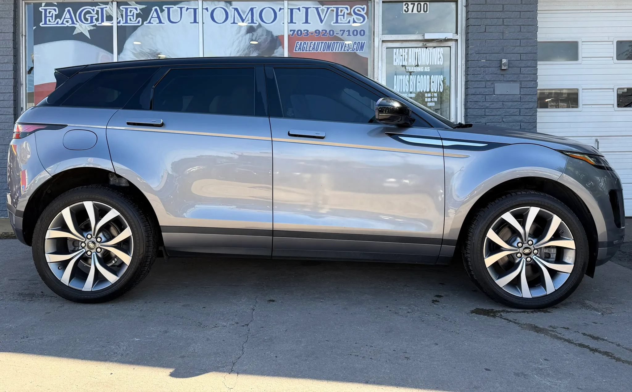 Used 2020 Land Rover Range Rover Evoque S AWD/4WD image 2