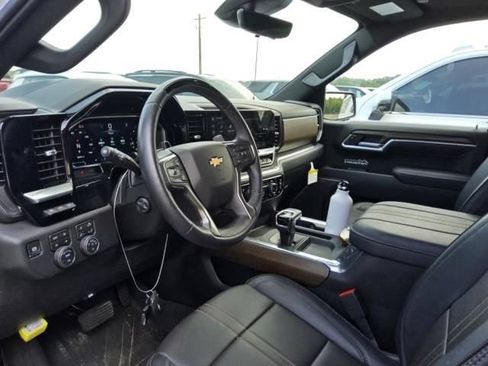 Used 2026 Chevrolet Silverado 1500 High Country AWD/4WD image 7