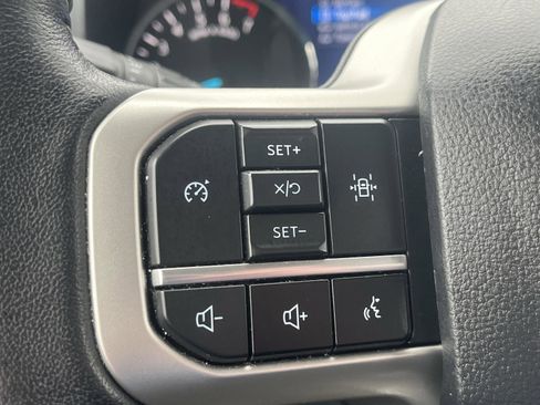 Used 2024 Ford Expedition XLT image 19