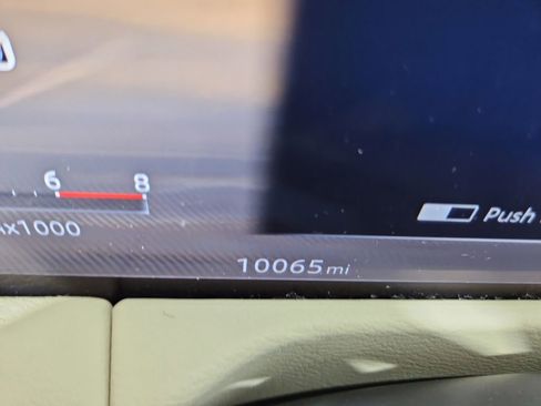 Certified 2025 Nissan Armada Platinum Reserve image 18