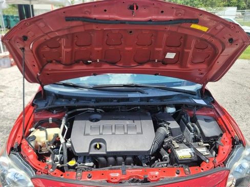 Used 2013 Toyota Corolla S image 16