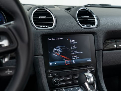 Certified 2021 Porsche 718 Cayman GT4 RWD image 28
