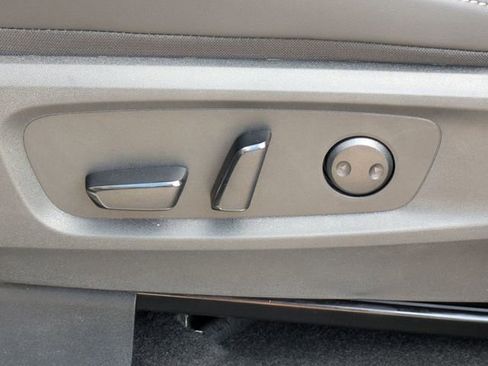 New 2026 Nissan Pathfinder Platinum image 16