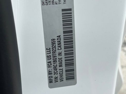 New 2026 Chrysler Pacifica Select image 54