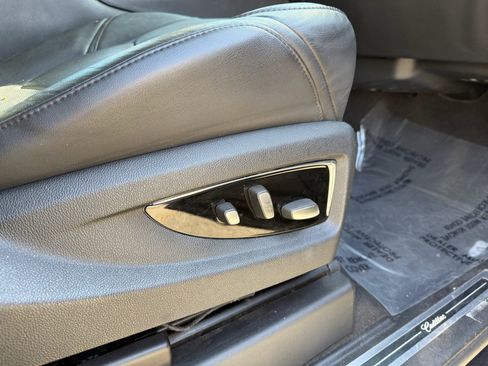 Used 2016 Cadillac Escalade ESV Premium image 45