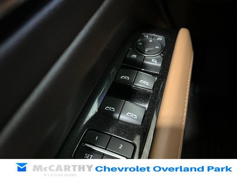Used 2022 Cadillac Escalade Premium Luxury w/ Performance Package AWD/4WD image 16