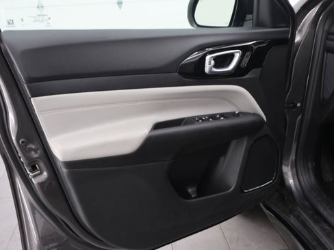 Used 2023 Jeep Compass Limited w/ Elite Group AWD/4WD image 40