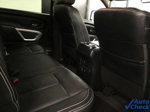 Used 2019 Nissan Titan PRO-4X w/ Pro-4x Convenience Package AWD/4WD image 40