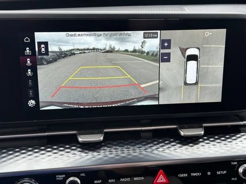Used 2023 Kia Carnival SX Prestige FWD image 29