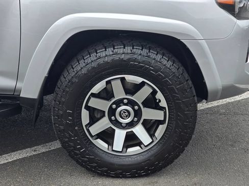 Used 2021 Toyota 4Runner TRD Off-Road Premium w/ Moonroof Package AWD/4WD image 11