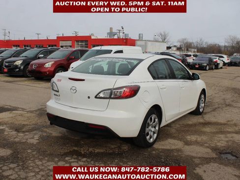 Used 2011 MAZDA MAZDA3 i Sport image 4