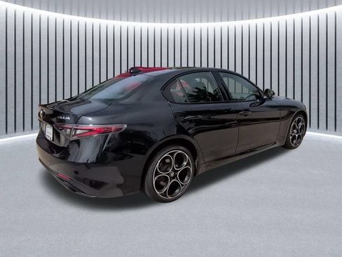 Used 2024 Alfa Romeo Giulia Veloce AWD/4WD image 18