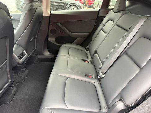 Used 2023 Tesla Model Y Long Range AWD/4WD image 17
