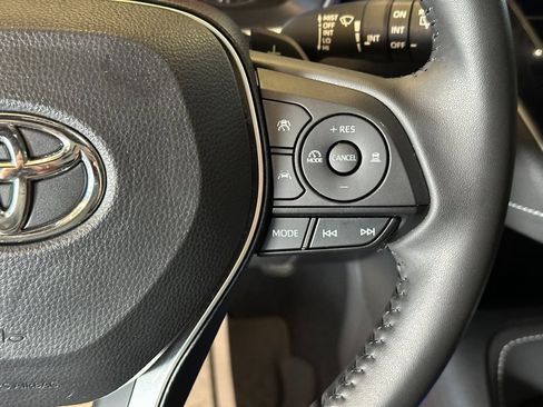 Used 2023 Toyota Corolla SE image 11