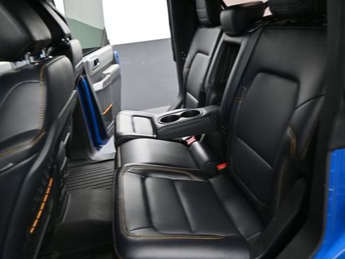 Used 2023 Ford Bronco Badlands image 13
