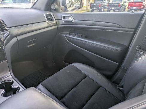 Used 2019 Jeep Grand Cherokee Altitude image 17