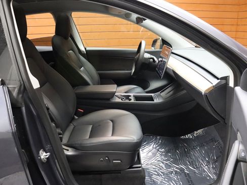 Used 2022 Tesla Model Y Performance image 56