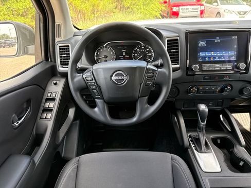 Certified 2024 Nissan Frontier SV RWD image 14