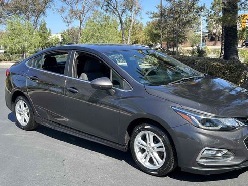 Used 2017 Chevrolet Cruze LT w/ RS Package FWD image 44