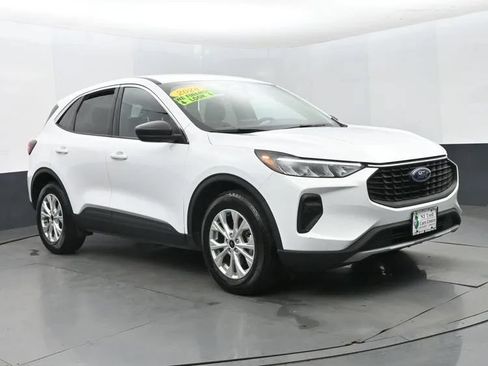 Used 2024 Ford Escape Active FWD image 2