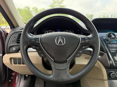 Used 2013 Acura ILX w/ Technology Package FWD image 12
