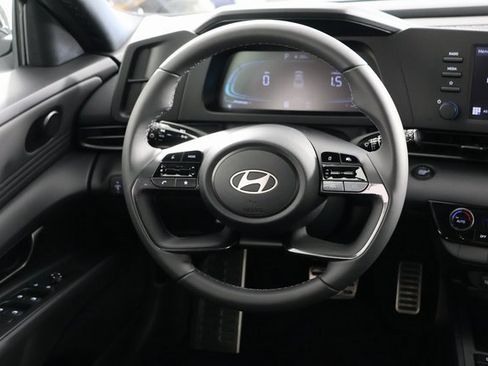 Certified 2025 Hyundai Elantra Sport image 10