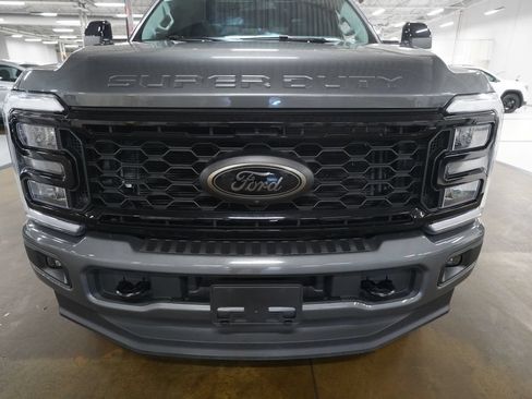 Used 2025 Ford F250 Lariat w/ Black Appearance Package AWD/4WD image 21