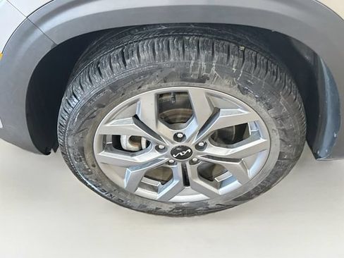 Used 2024 Kia Seltos LX AWD/4WD image 10