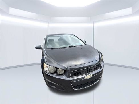 Used 2015 Chevrolet Sonic LT FWD image 5