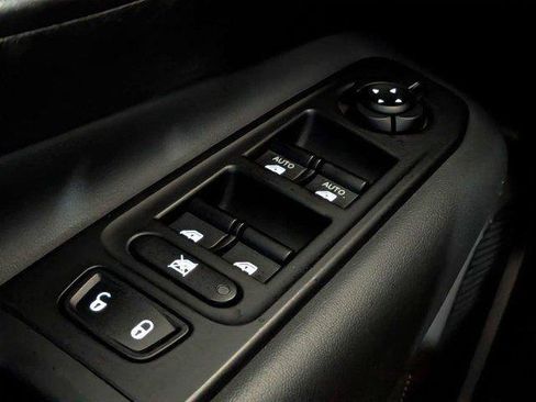 Certified 2023 Jeep Renegade Latitude AWD/4WD image 25