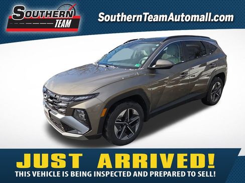 Certified 2025 Hyundai Tucson SEL image 1