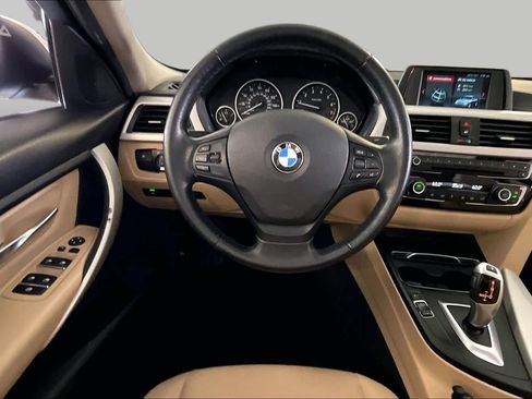 Used 2018 BMW 320i Sedan w/ Convenience Package RWD image 5