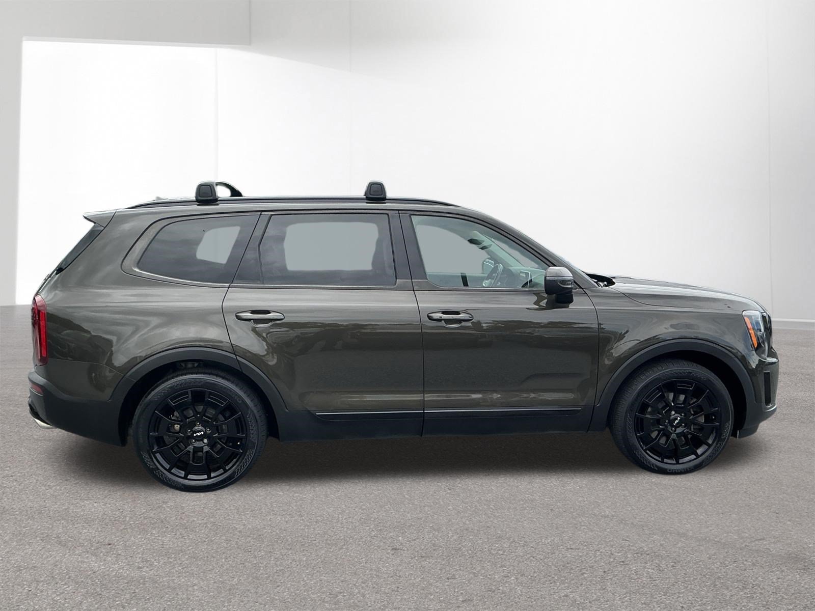 Used 2022 Kia Telluride EX w/ EX Premium Package AWD/4WD image 2