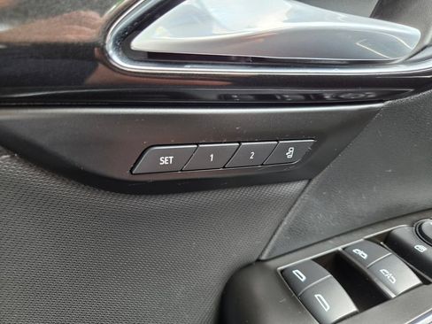 Used 2025 Buick Envision Preferred AWD/4WD image 23