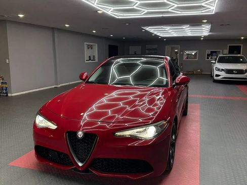 Used 2018 Alfa Romeo Giulia Ti Sport w/ Quick Order Package 22U Sport RWD image 2
