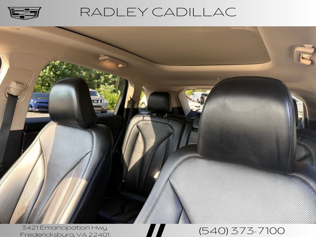 Used 2023 Lincoln Nautilus Reserve AWD/4WD image 2