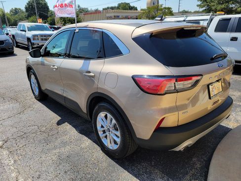 Used 2020 Ford Escape SE FWD image 30