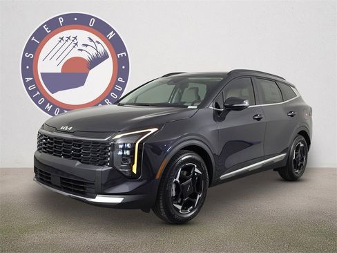 New 2026 Kia Sportage EX image 2