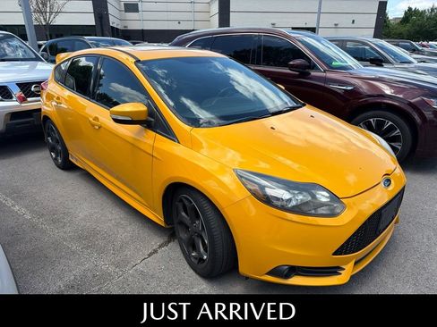 Used 2013 Ford Focus ST FWD image 3
