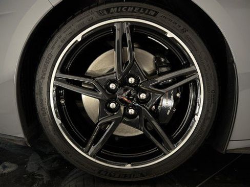 Used 2024 Chevrolet Corvette Stingray Premium Cpe w/ Z51 Performance Package RWD image 30
