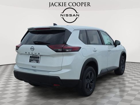 New 2026 Nissan Rogue SV w/ Cold Weather Package FWD image 5