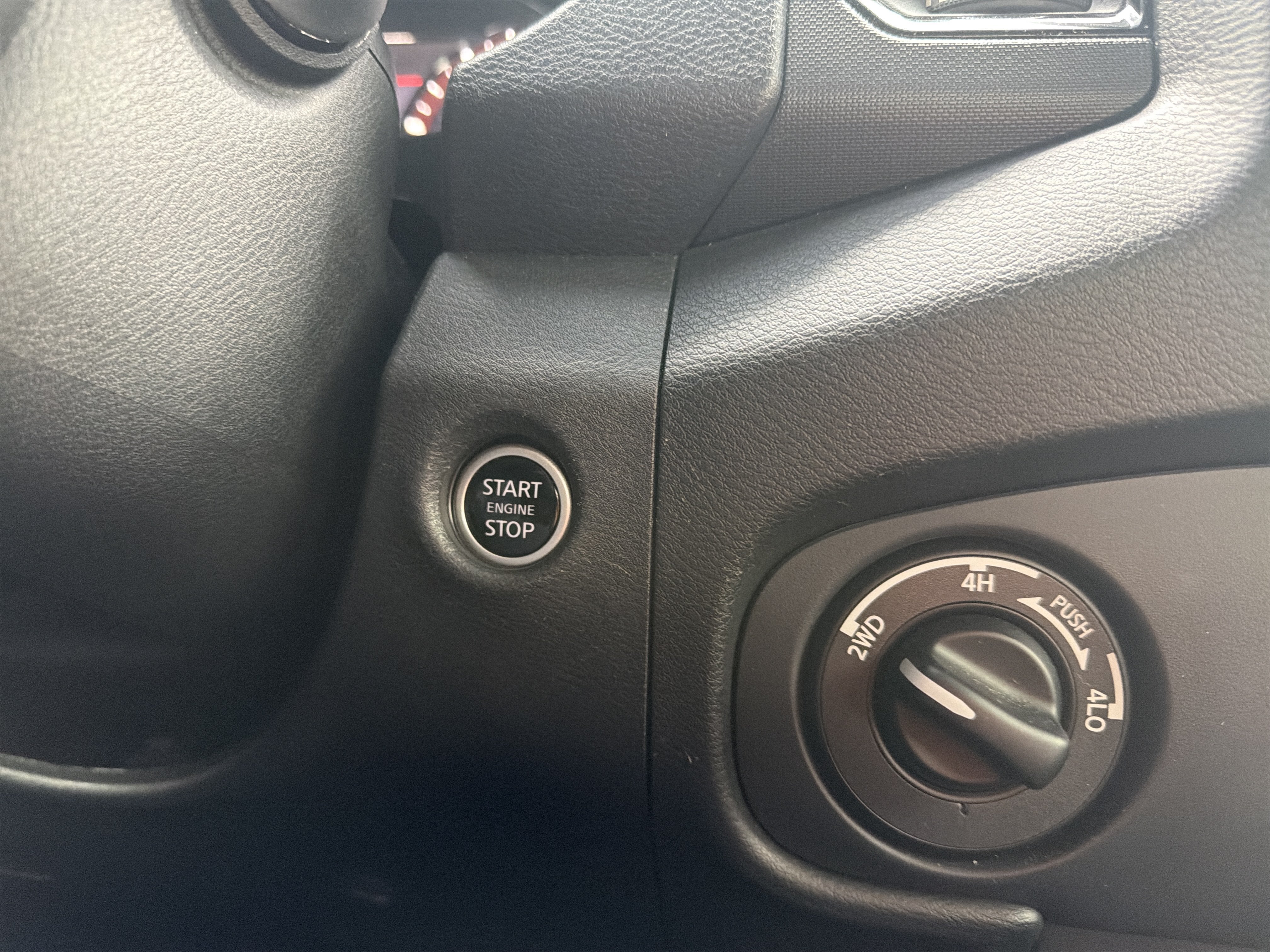 Used 2023 Nissan Frontier PRO-4X w/ Pro Convenience Package AWD/4WD image 20