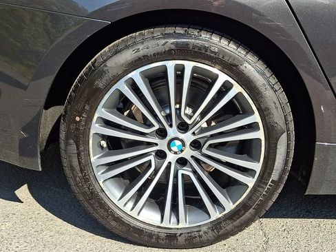 Used 2018 BMW 530i xDrive AWD/4WD image 8