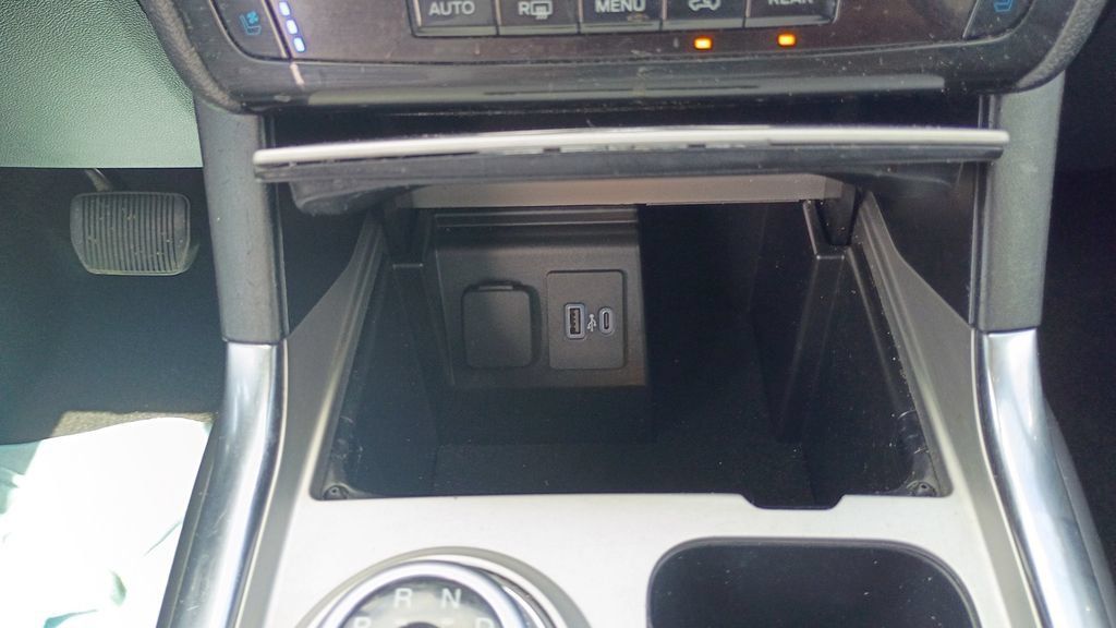 Used 2021 Ford Explorer Limited w/ Equipment Group 301A RWD image 19