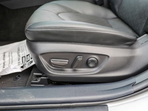 Used 2022 Toyota Camry XSE w/ Navigation Package image 30