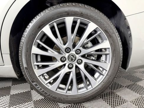 Used 2019 Lexus ES 300h w/ Premium Package FWD image 26