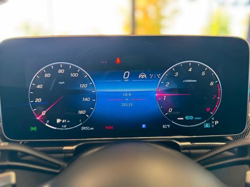 Used 2022 Mercedes-Benz S 580 4MATIC Sedan w/ AMG Line Package image 30