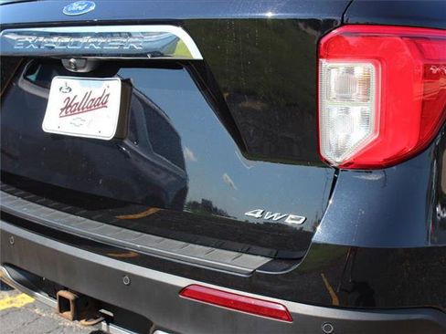 Used 2021 Ford Explorer XLT image 47